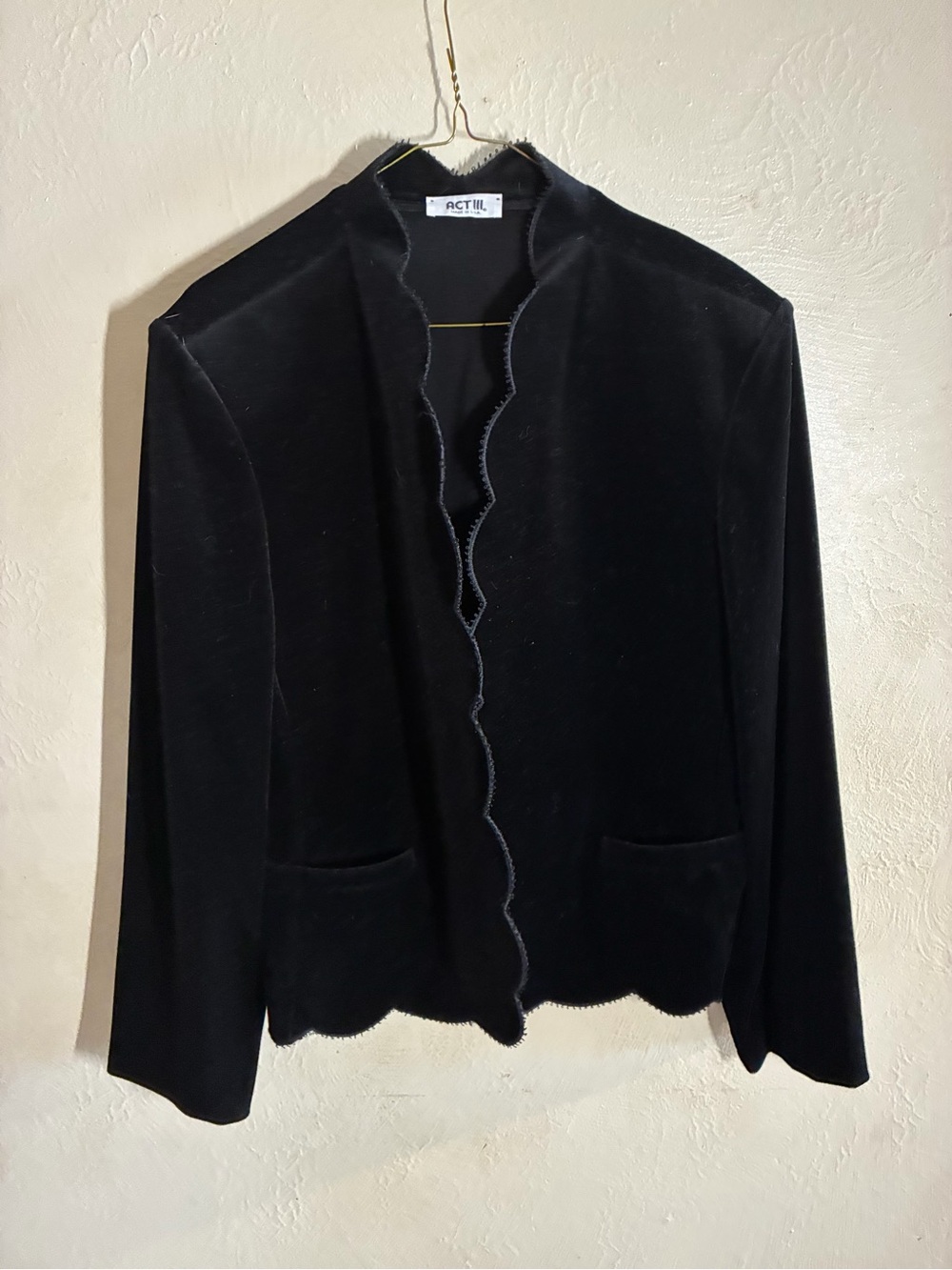 Black Scallop-Edge Velvet Women’s Jacket 80s Vintage Act lll Lg